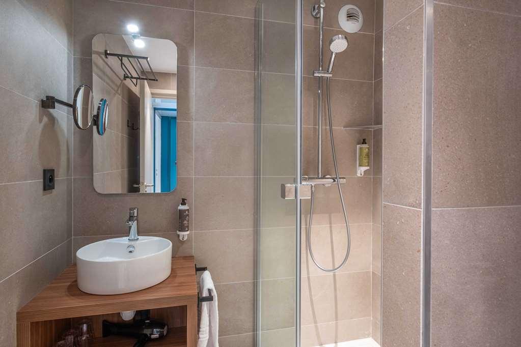 L'Escale Marine, The Originals Relais Hotel Crozon Room photo